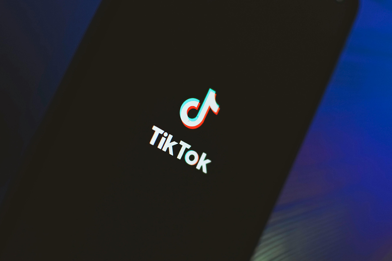 TikTok’s dominance challenged by Bluesky and X new video feed